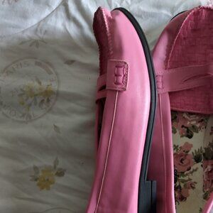 PINK FLATS 12 W  WOMANS